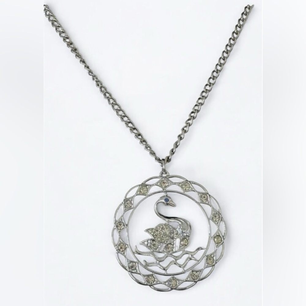Sarah Coventry Silver Swan Circle Necklace